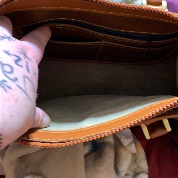 I’m back! -Vintage Dooney & Bourke - Picture 2 of 3